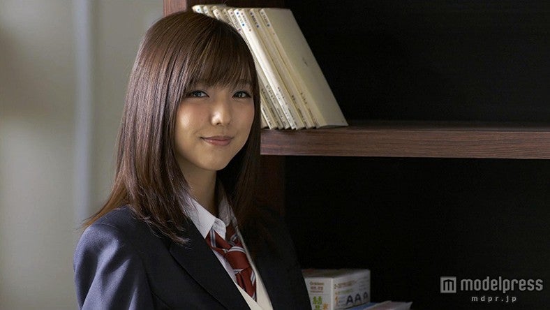 真野恵里菜／（C）「みんな！エスパーだよ！番外編～エスパー、都へ行く～」製作委員会