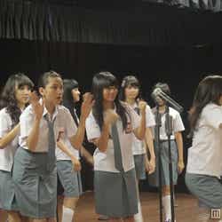 JKT48(ミュージックビデオ「Heavy Rotation」メイキングカット)