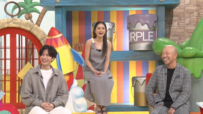 志尊淳、池田美優、小峠英二(C)日本テレビ