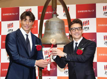 阪神・糸井SA「甲子園より緊張したよ（笑）。一生忘れへんね」事業上場を祝う鐘叩く センス・トラスト株式会社セレモニー