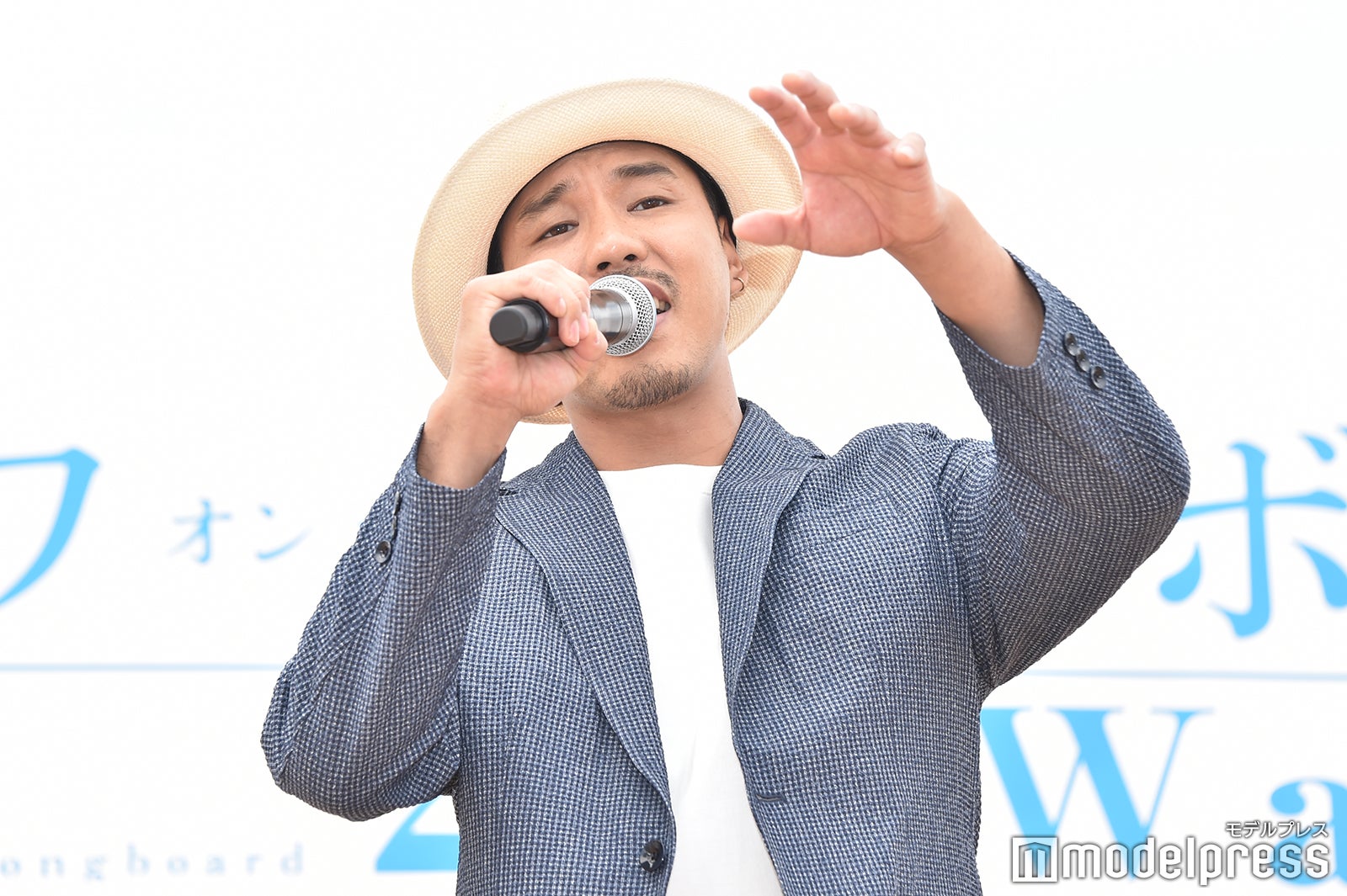 TEE （C）モデルプレス