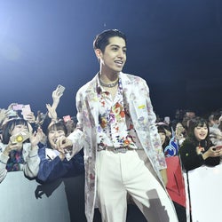 kemio、レッドカーペットで存在感 YouTubeフォロワー100万人突破に「みんな感謝、好き~!」<YouTube FanFest Red Carpet>