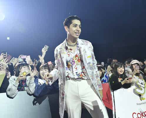 kemio、レッドカーペットで存在感 YouTubeフォロワー100万人突破に「みんな感謝、好き~!」<YouTube FanFest Red Carpet>