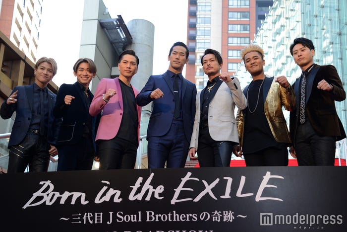 三代目J Soul Brothers from EXILE TRIBE(左から)岩田剛典、NAOTO、登坂広臣、小林直己、今市隆二、ELLY、山下健二郎(C)モデルプレス