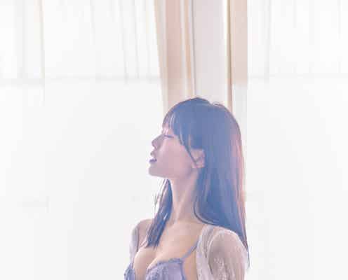 乃木坂46岩本蓮加、初ランジェリー姿で抜群スタイル披露 1st写真集先行カット第8弾解禁【いたずらな風】
