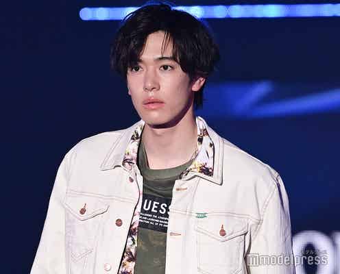 「仮面ライダーセイバー」内藤秀一郎、爽やか“サステナ春コーデ”で魅了<TGC2021 S/S>