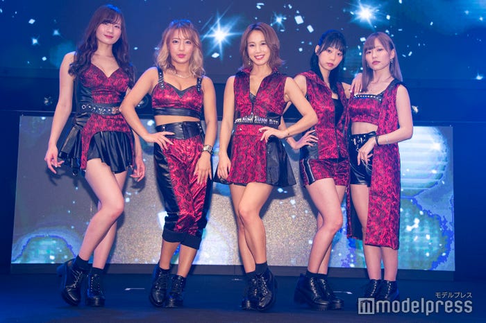 sherbet(左から)清瀬汐希、橋本梨菜、犬童美乃梨、青山ひかる、河路由希子 (C)モデルプレス