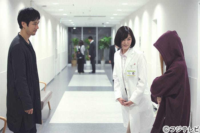 フジテレビ系連続ドラマ『無痛~診える眼~』より(画像提供:フジテレビ)