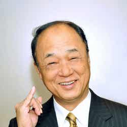 あかねの通う高校の教頭先生を演じる田山涼成(c)NTV