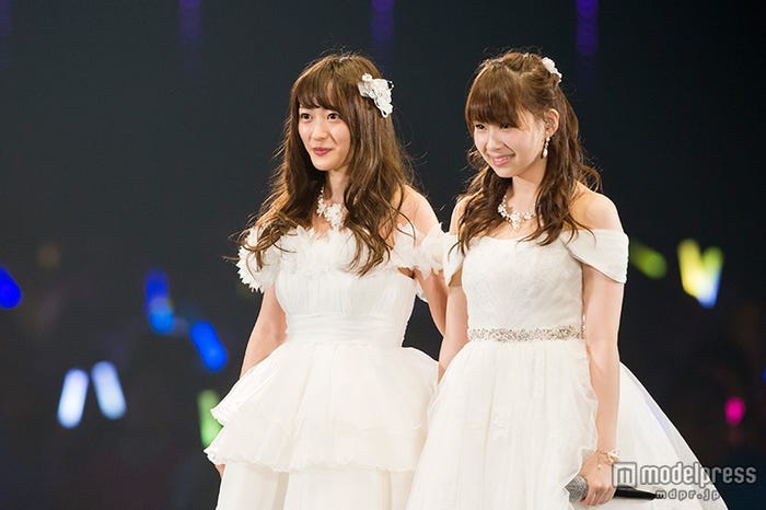 小谷里歩、小笠原茉由(C)NMB48