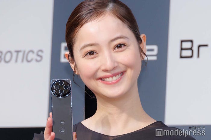 佐々木希(C)モデルプレス