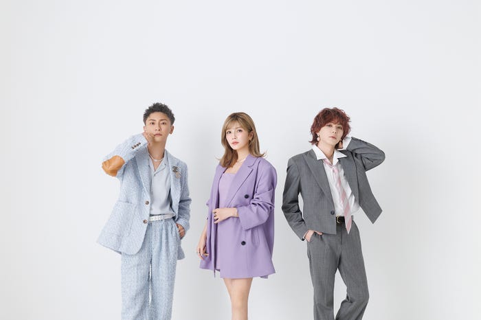 與真司郎、宇野実彩子、末吉秀太(提供写真)