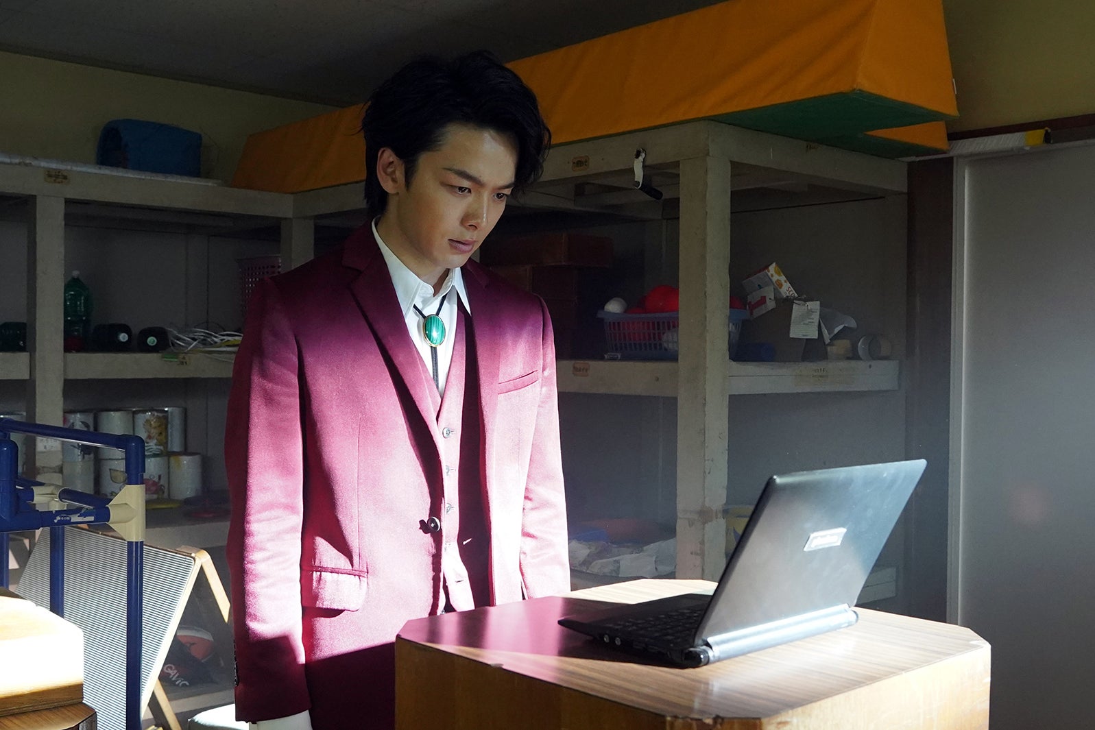 中村倫也／「美食探偵 明智五郎」第5話より（C）日本テレビ