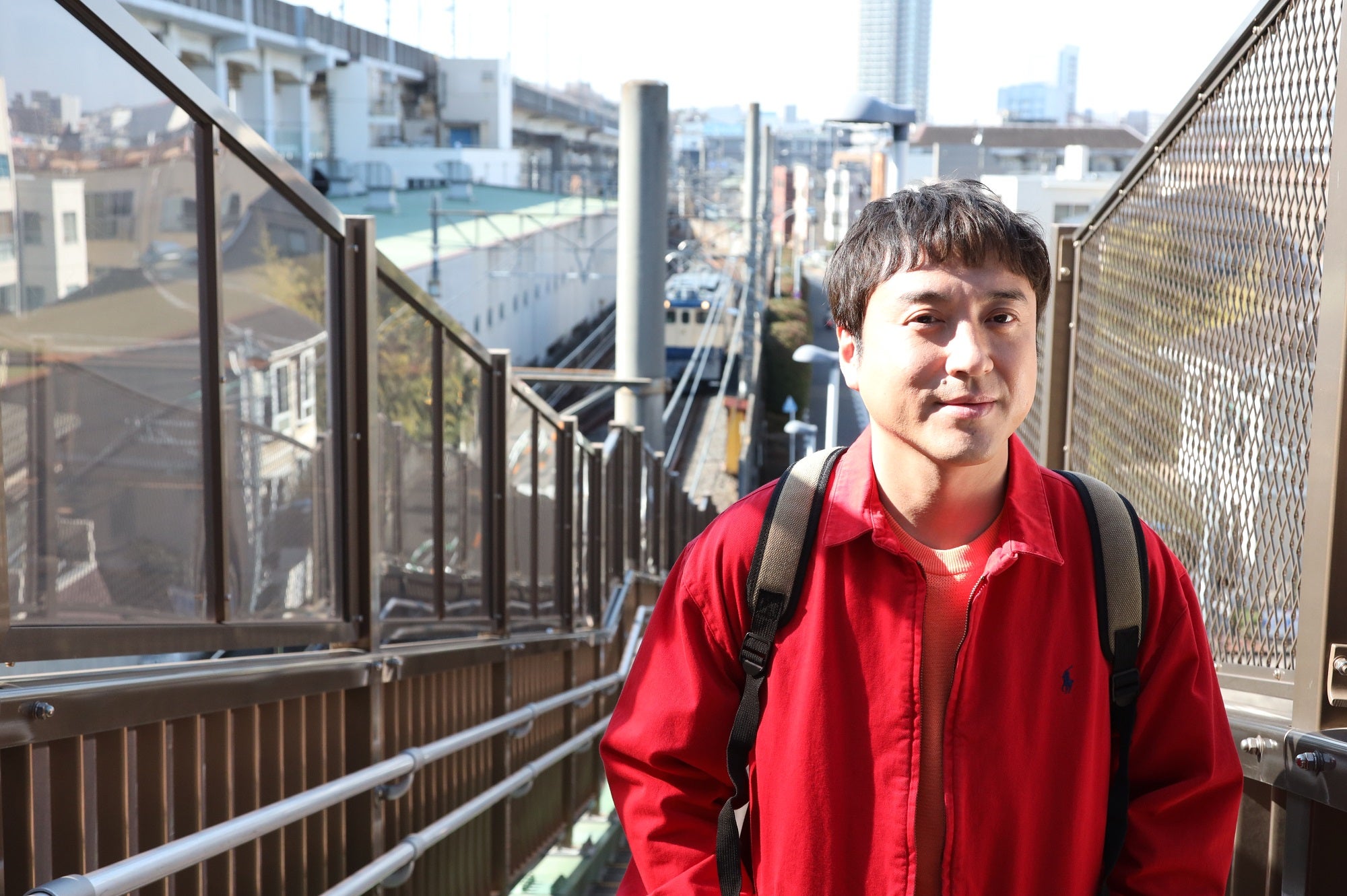 ムロツヨシ、独特ヘアスタイルに　フジ連ドラ初主演＜全っっっっっ然知らない街を歩いてみたものの＞