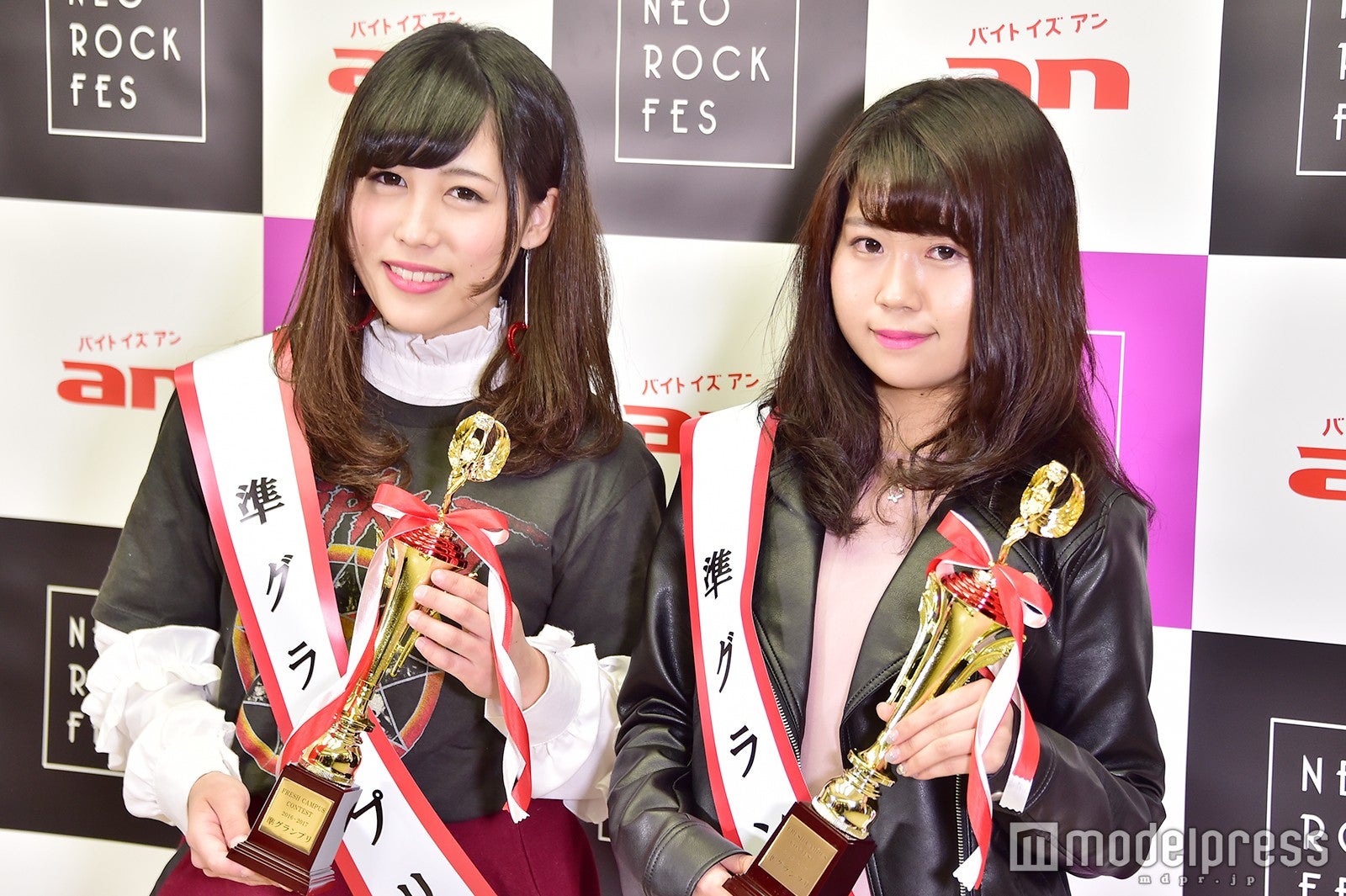 左から：小倉可愛さん、木戸玲奈さん（準グランプリ） （C）モデルプレス