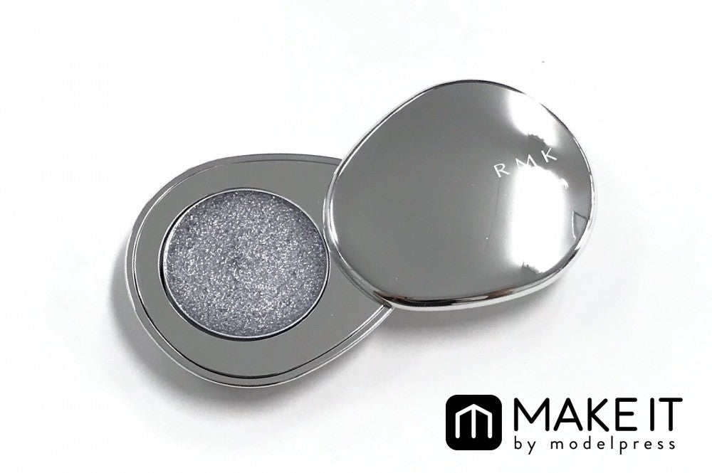 RMK／ストーンブロッサム グロージェル／01 プラチナ／3,000円（税抜） (C)メイクイット