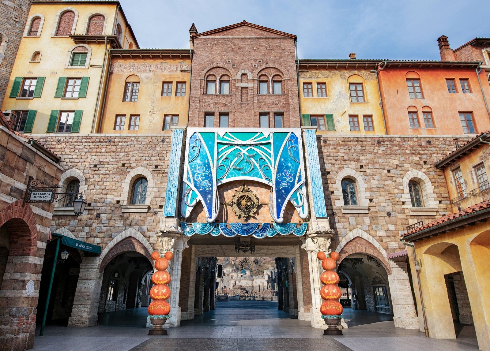 エントランスのデコレーション（C）Disney