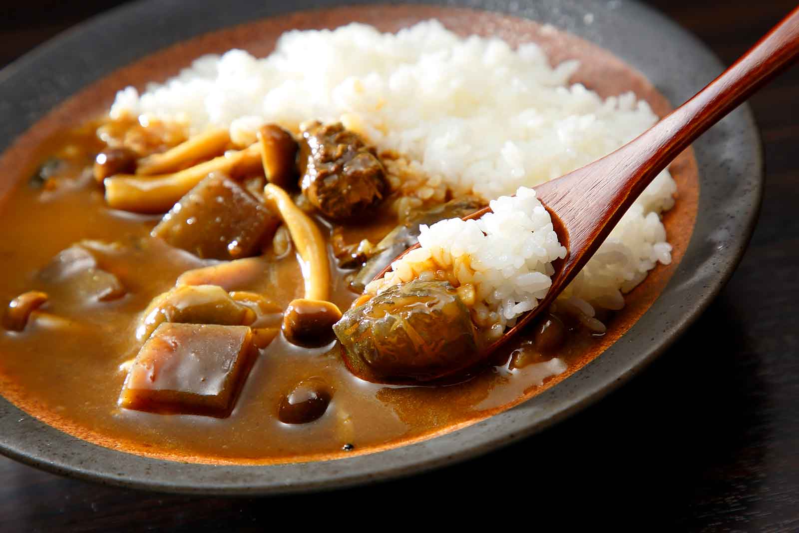 恭悦「すっぽんカレー」／画像提供：ガーリックパラダイス実行委員会