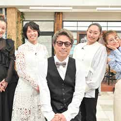 （左から）西山茉希、松本薫、田村淳、安藤美姫、鈴木奈々（C）TBS