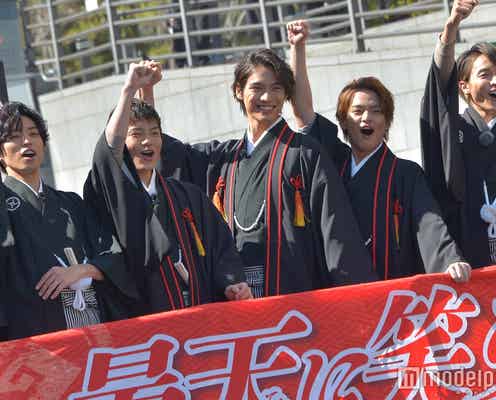 福士蒼汰・中山優馬・桐山漣らイケメン集結“船上ファンサービス”に熱狂<曇天に笑う>