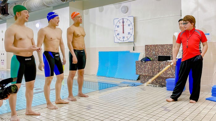 (左から)佐野玲於、中務裕太、関口メンディー、チョコレートプラネット(長田庄平、松尾駿)(C)日本テレビ