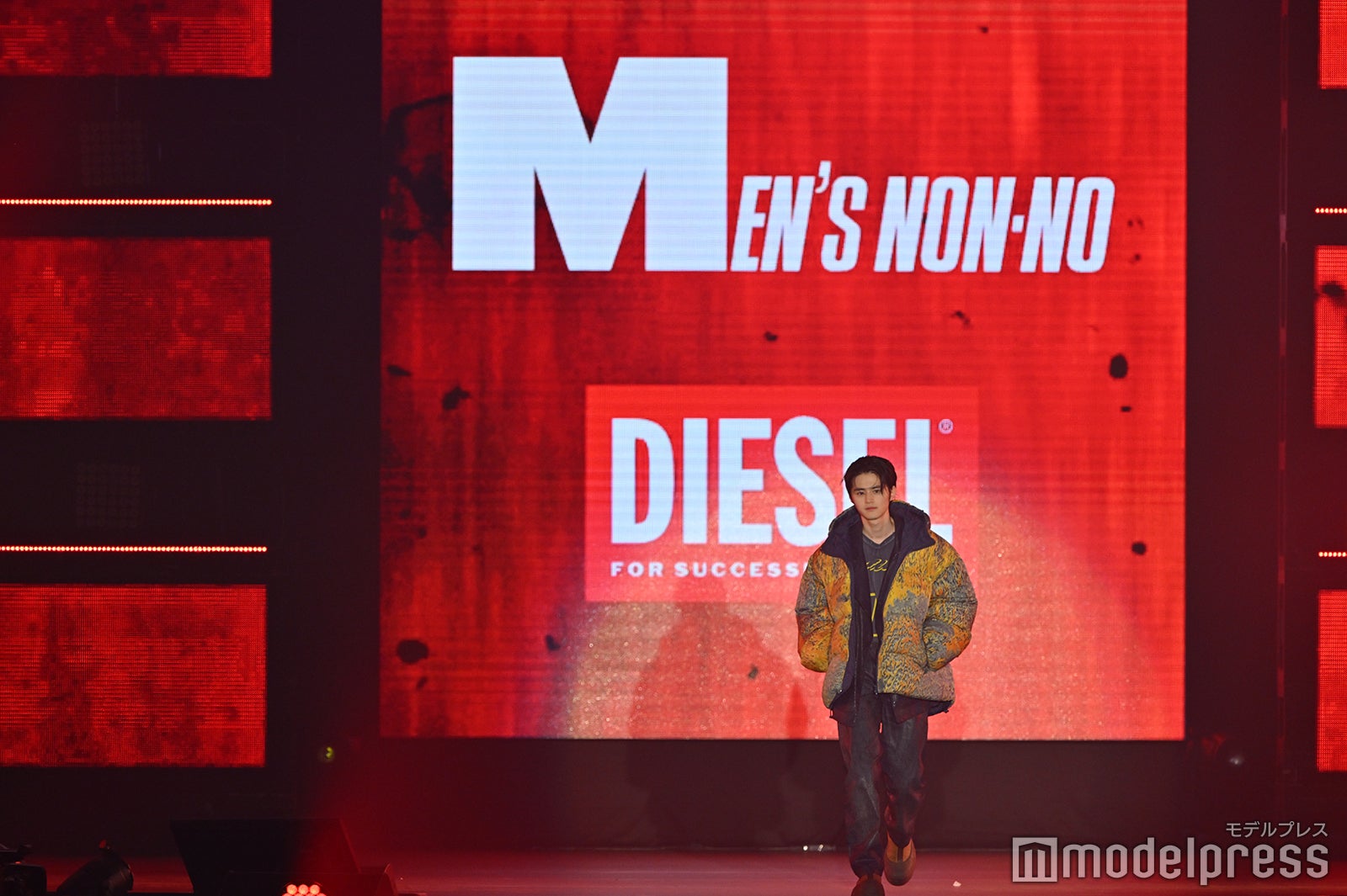 （C）モデルプレス