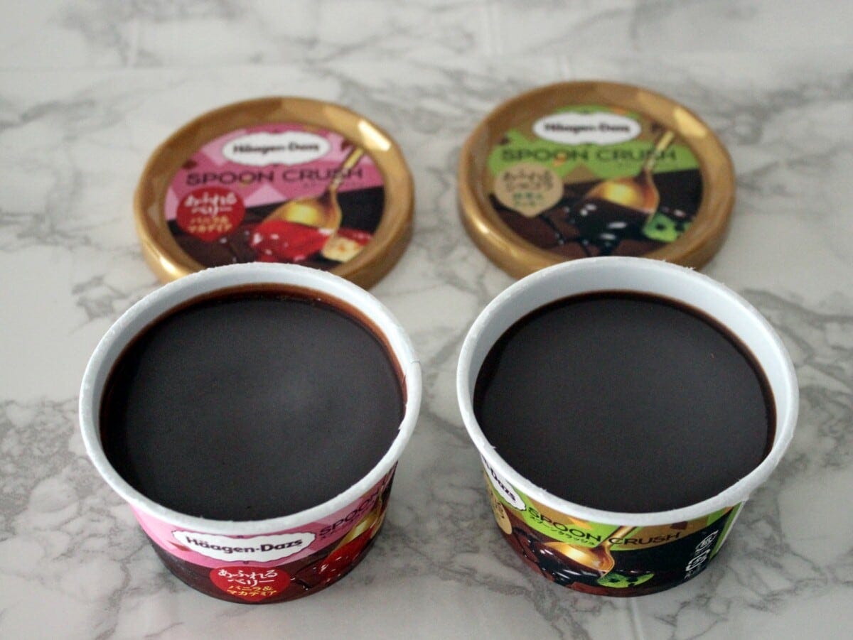 チョコレートに覆われて中身が見えないので、なおさらワクワク感が膨らみます!