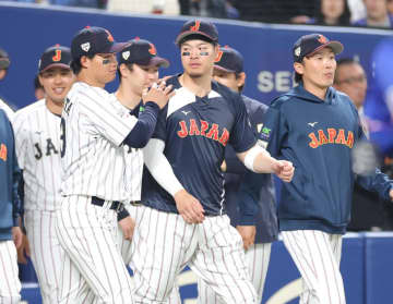 侍ジャパン 決勝3ランの佐藤輝明「自分自身、アピールする立場」岡本和真、村上宗隆らとのポジション争いへ存在感示す