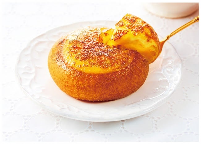 ミスド、「クレームブリュレドーナツ」3種登場　香ばしいキャラメリゼが美味しさの秘密／画像提供：ダスキン
