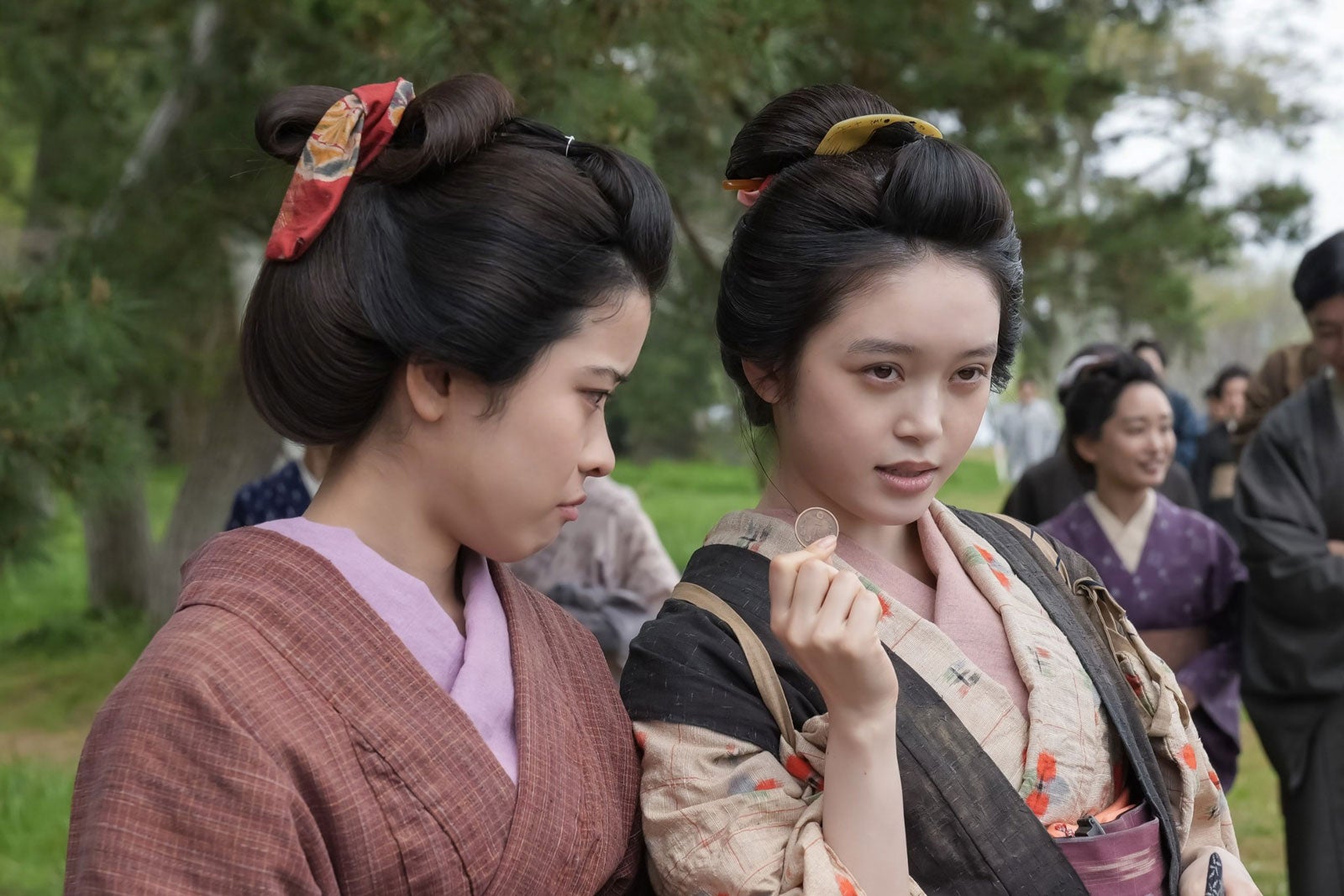 朝ドラ「ばけばけ」一気に4年経過 新キャラ続々＆ヘブン（トミー・バストウ）来日で視聴者沸く「運命の出会い」「キャスティングが豪華すぎる」