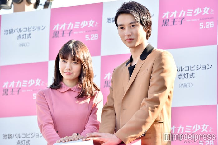 二階堂ふみ、山崎賢人(C)モデルプレス