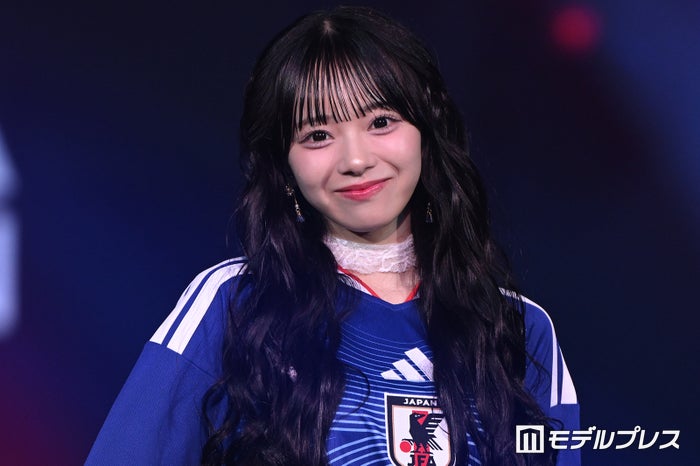 CUTIE STREET増田彩乃、ユニフォーム×シースルスカートのカジュアルスタイル「さすがの着こなし」「おめめパッチリ」とファン絶賛【オキコレ2026】