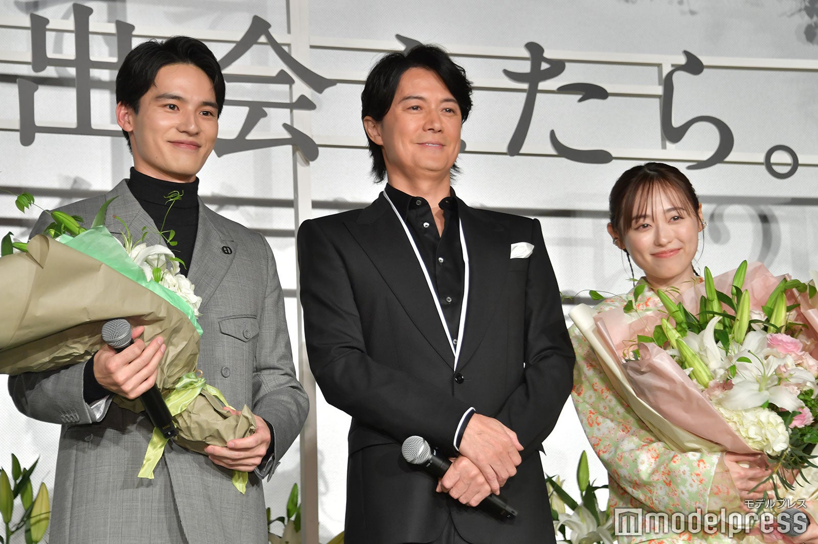 福原遥＆水上恒司、福山雅治のサプライズ登場に感激「本物だ！」「まさか会えるなんて」＜あの花が咲く丘で、君とまた出会えたら。＞