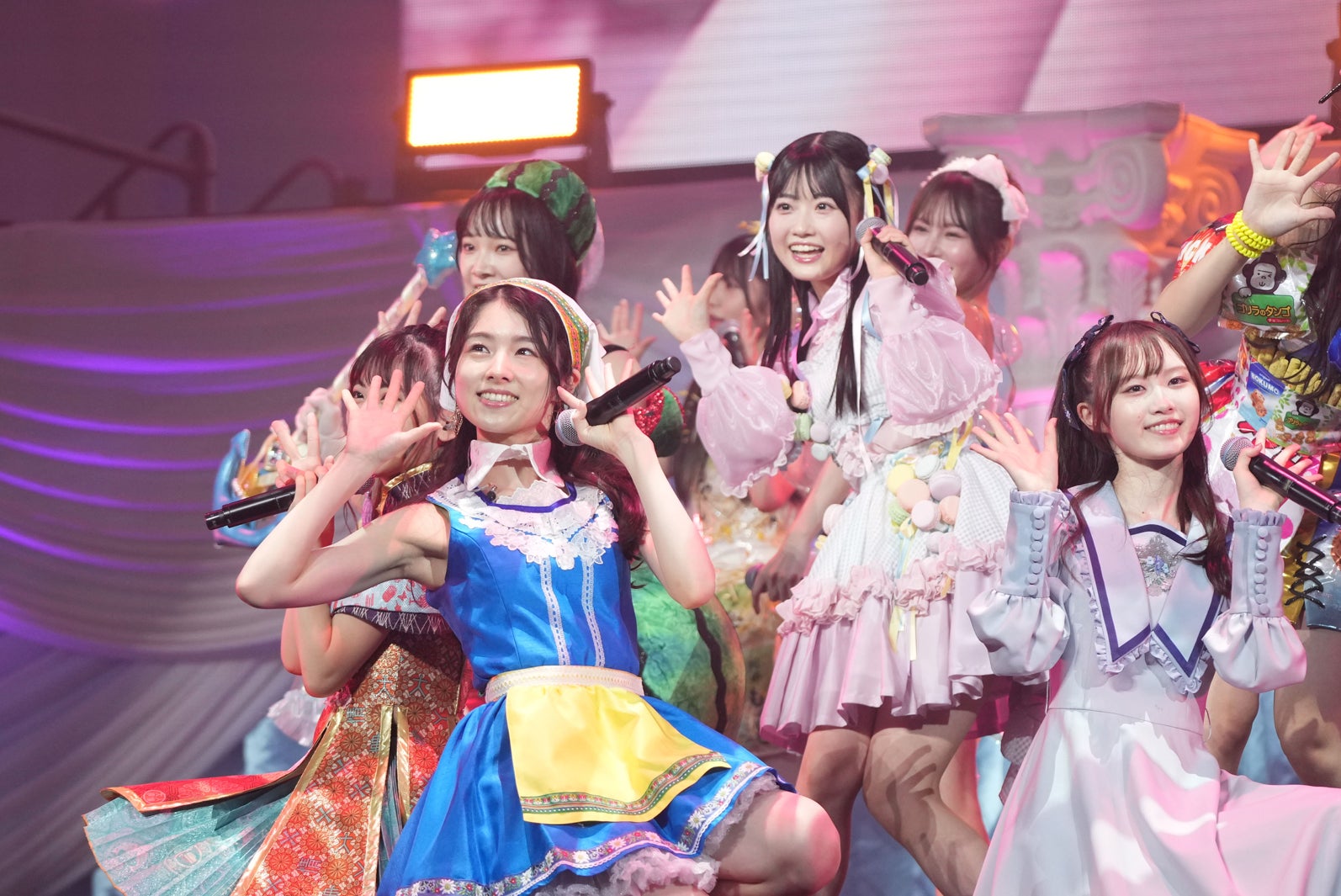「古参も新規も⼤集合︕なんでもありのAKBでっせスペシャル」（C）AKB48