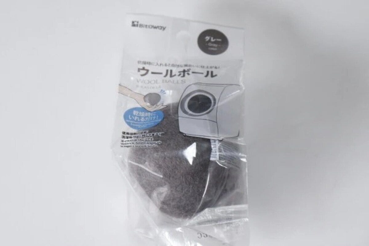 ダイソーのウールボールのパッケージ