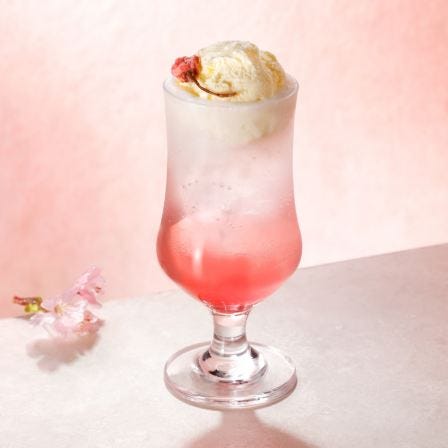 ティバーナ クリーム ソーダ さくら ¥900/画像提供:スターバックス コーヒー ジャパン
