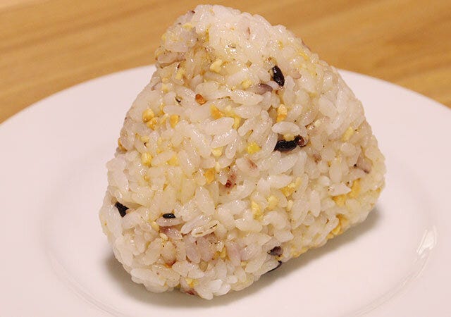 アーモンドあえの素　おにぎり