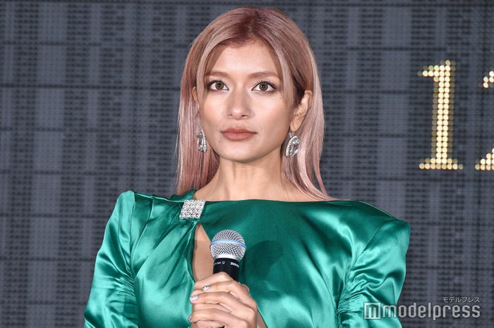 ローラ (C)モデルプレス