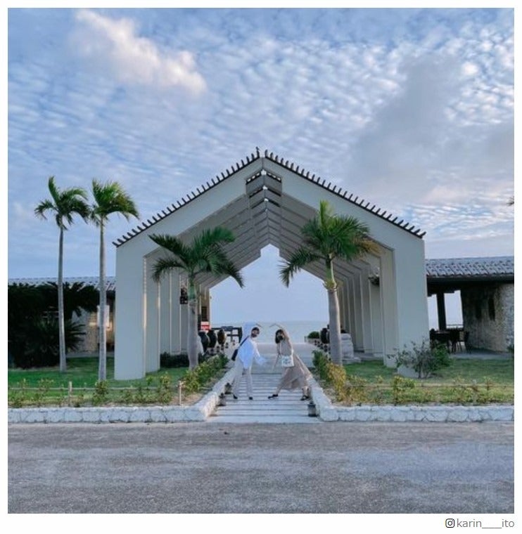 西野七瀬＆伊藤かりん、小浜島2人旅ショット公開に「和む」「楽しそう」の声