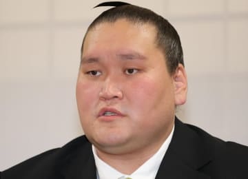 伊勢ケ浜部屋「成人を迎えた5名」を祝福 大きくなった親方の長男も登場 SNS「テムジン君成長してる♡大きくなってる」「かわいすぎー！」と沸く