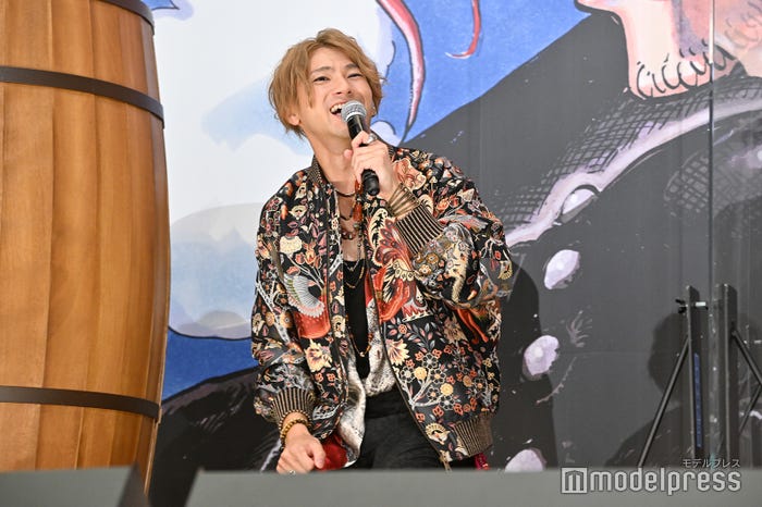 田中真弓の登場に驚きと喜びが隠し切れない山田裕貴(C)モデルプレス