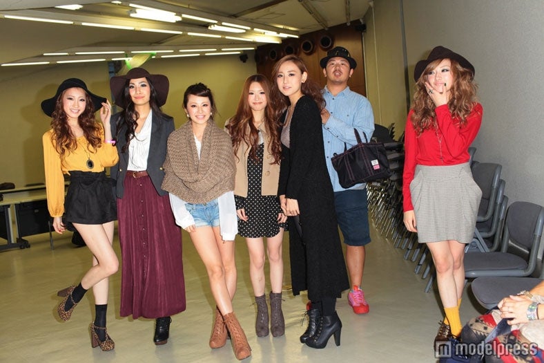 （左から）田辺音羽さん、須川未来さん、村上紫保さん、佐竹菜奈さん、大江佳恋さん、高園あずささん