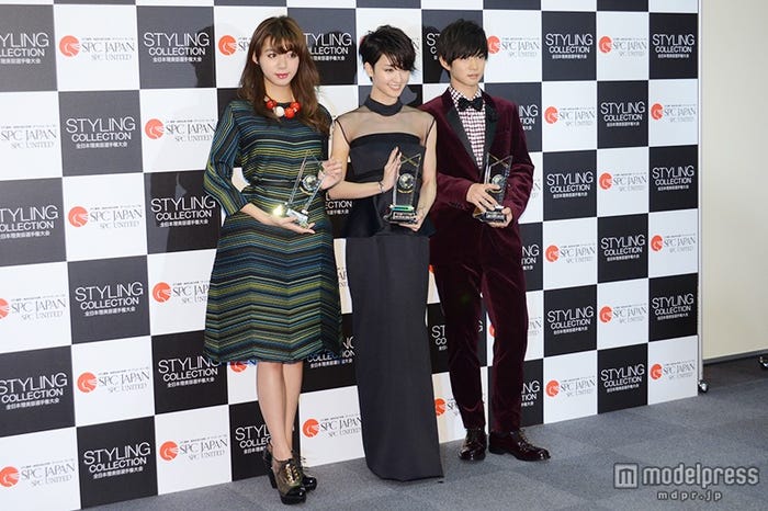 左より:池田エライザ、剛力彩芽、千葉雄大