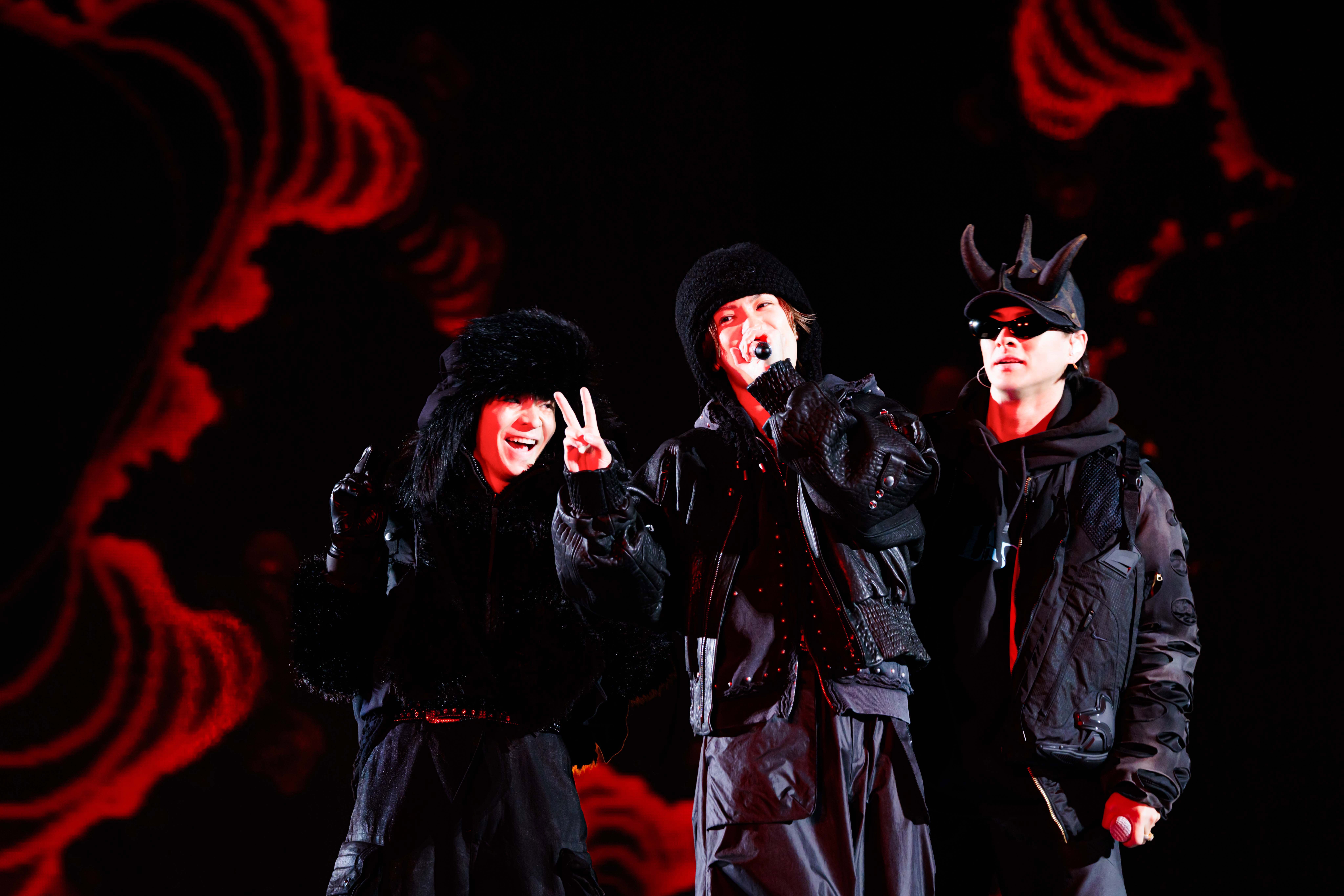 三宅健・北山宏光・Number_iら「TOBE」アーティスト集結 ド派手演出＆サプライズ登場にファン熱狂【to HEROes】