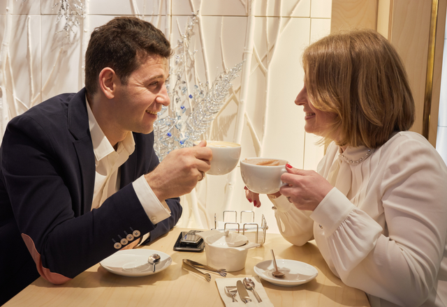 細かい気遣いにキュン 女性が心酔する 男性の優しさ とは モデルプレス