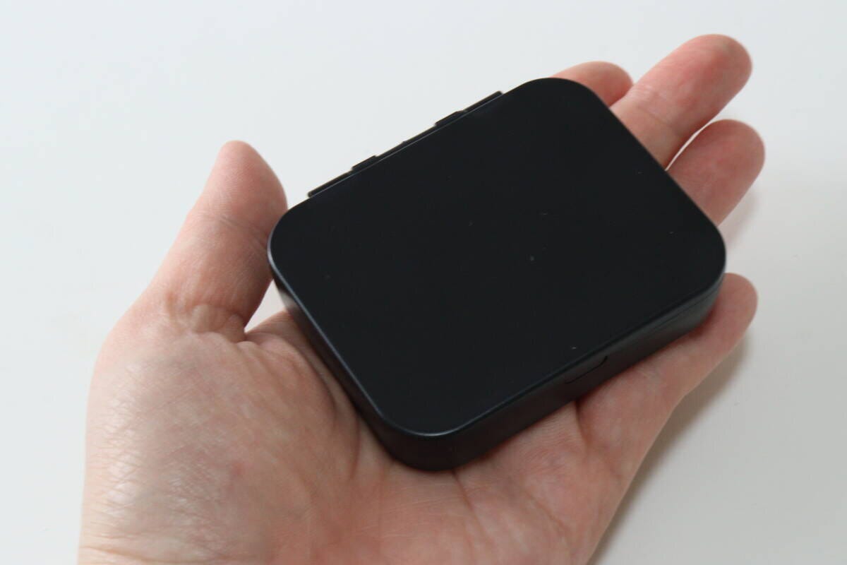 ダイソー　シリコーンメイクブラシセット　サイズ感