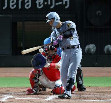 【解説】阪神・坂本はインコースをさばくのがうまい 八回の適時打はお手本のような打ち方 伊原はテンポの良さ目を見張った