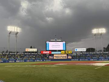 ヤクルト－阪神戦が開始15分遅延 午後5時過ぎから降り始めた雨で ヤクルトはリーグトップ5勝の山野 阪神は3試合連続完封の高橋が先発予定