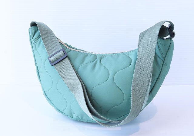 宝島社　雑誌　付録　素敵なあの人12月号　Utao:［ウタオ］いま、世界中で大ヒット！超軽量！ラウンド型キルティングバッグ　ショルダーベルト