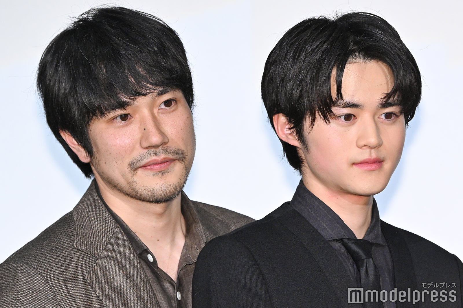 松山ケンイチ、鈴鹿央士 （C）モデルプレス